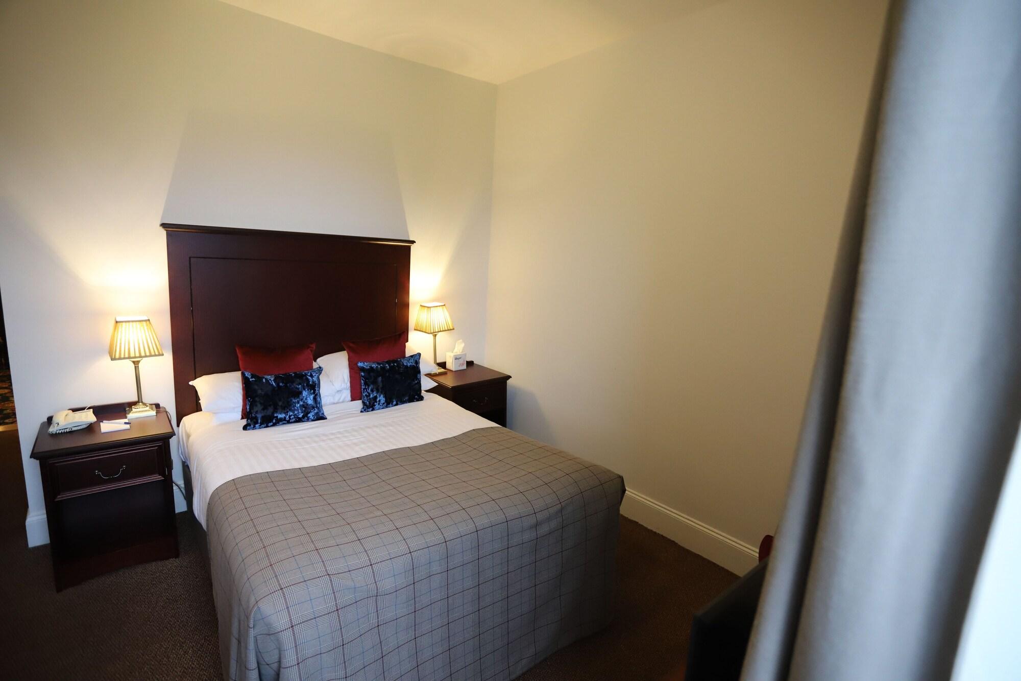 Ben Wyvis Hotel Strathpeffer Zewnętrze zdjęcie